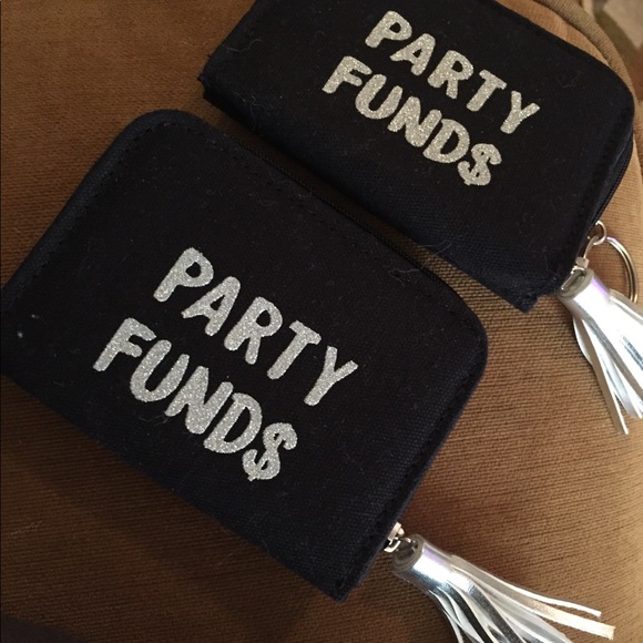 SOLD !!!! Cute wallet brand new one left - Picture 2 of 4